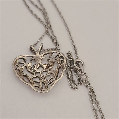 VINTAGE AVON STERLING SILVER ORNATE HEART PENDANT ON Gem