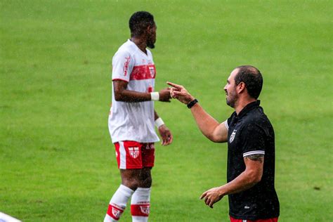 Allan Aal justifica opção por Bressan no time titular do CRB contra o