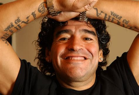 Diego Maradona Biography and Wallpapers | Football Players Biography ...