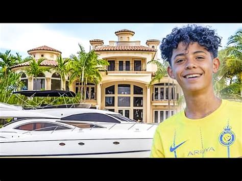 Descubre El Lujoso Estilo De Vida De Cristiano Ronaldo Jr