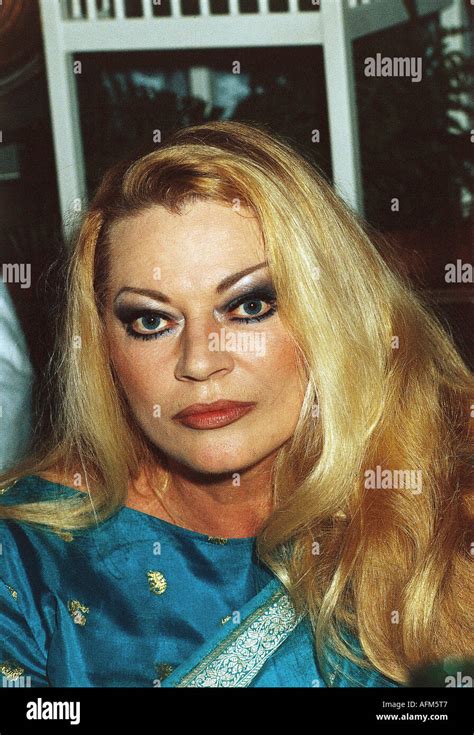 Anita Ekberg Fotos Und Bildmaterial In Hoher Auflösung Alamy