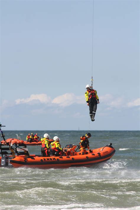 Rescue Team Photos, Download The BEST Free Rescue Team Stock Photos ...