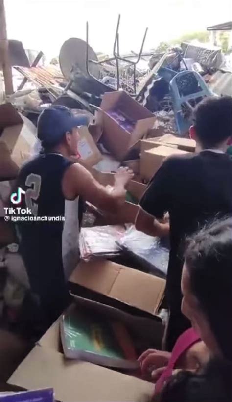 Ecuador Informado On Twitter Un Total De Cajas De Textos Escolares