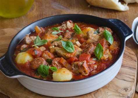 Cazuela De Carne Vacuna Con Arvejas Con Panceta Y Chorizo Recetas De