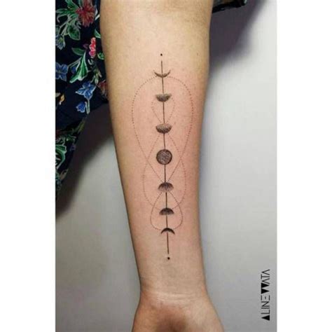 30 Meaningful Moon Tattoos Moon Phase Tattoo Ideas Moon Phases