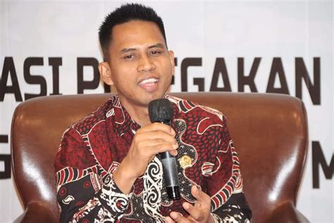 HGN Anggota DPRD Kaltim Singgung Kesejahteraan Guru Sutomo Jabir Ada