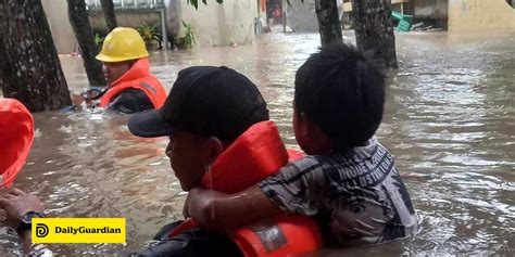 Thousands In Bacolod Displaced Due To Flooding Daily Guardian