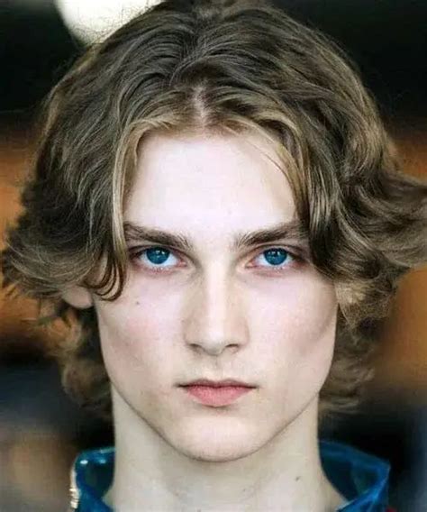 36 Middle Part Haircut Style Ideas for the Modern Man | Young men ...