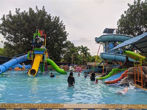 Kolam Renang Sebani 1 Saat Ini Hadir Dengan Rainbow Slide Terpanjang