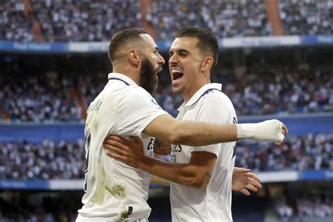 Madrid S Impose Avec Un Tripl De Benzema Foot