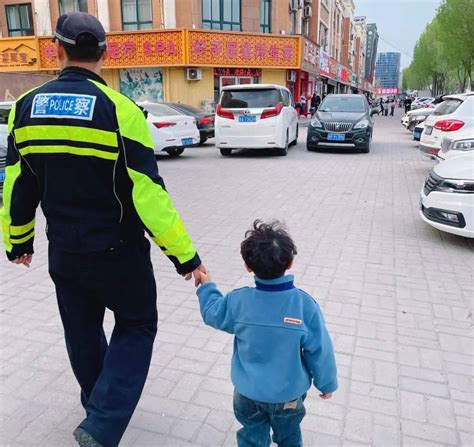 急！孩子走丢，莘县交警贴心守护助其寻家人！家长男孩父母