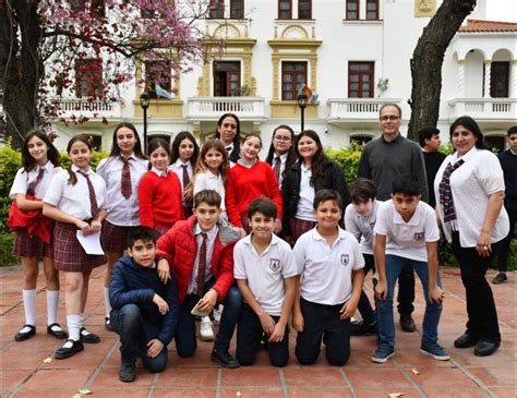 Alumnos Del Colegio Big Ben School Visitaron Casa De Gobierno