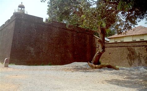 Thalassery Fort History, Timings,Location, Entry Fee, Tour Package