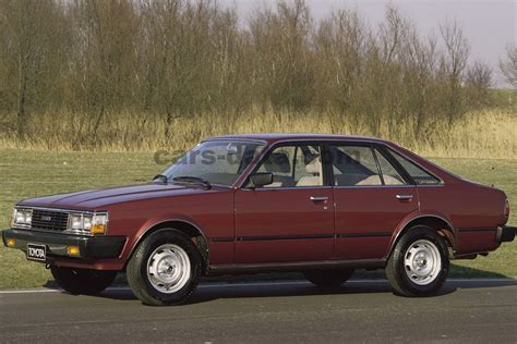 Especificaciones De Toyota Corona Liftback 1 8 GL Automaat 5 Puerta