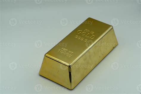 Gold ingot isolated 20249672 Stock Photo at Vecteezy