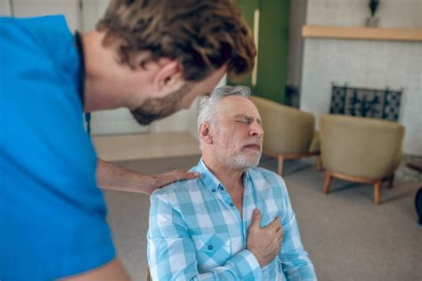 ¿qué Debes Hacer Si Sospechas Que Tú O Alguien Más Está Sufriendo Un Infarto Cardiaco