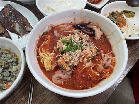 통영 맛집 맛과 구성까지 알찬 동피랑 맛집 동피랑 전복마을 후식은 동피랑 와팡 인어공주 아이스크림 와팡 네이버 블로그