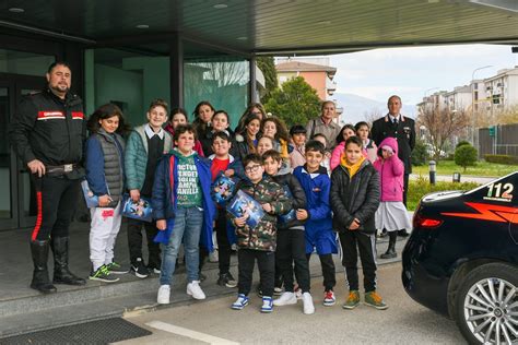 Un Giorno Da Carabiniere Per Gli Alunni Delle Primarie Di Poggio