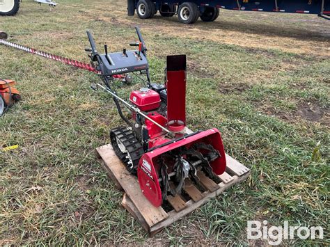 Honda Hs Tracked Snow Blower Bigiron Auctions