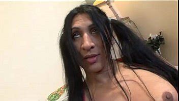 Une jeune fille transsexuelle avec des tresses baisée comme une chienne XVIDEOS