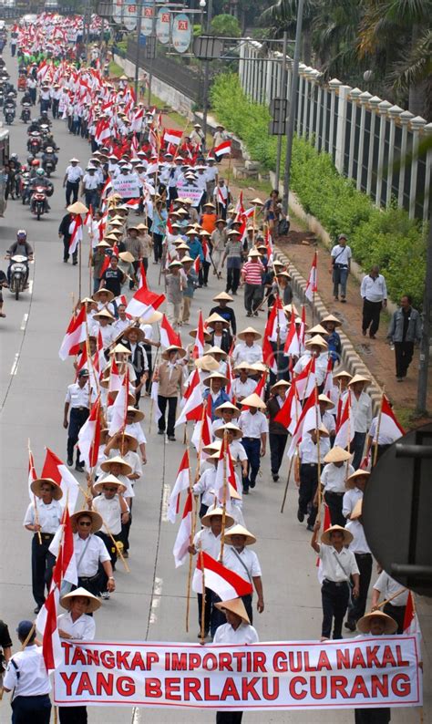 Demo Petani Tebu Rafinasi Gula Impor Antara Foto