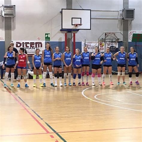 A Novara Battuta D Arresto Per Le Ragazze Del Novi Pallavolo Il Piccolo