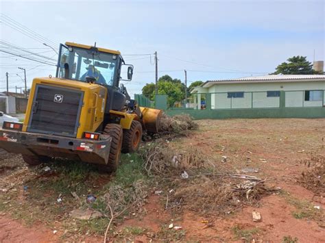 Notícia Prefeitura recolhe aproximadamente 200 toneladas de lixo e