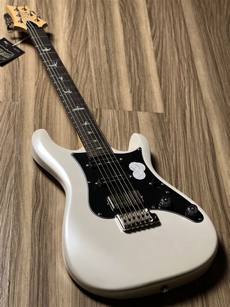 PRS SE Studio Standard in Pearl White – nafiriguitar.com