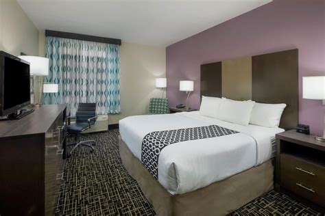 La Quinta Inn & Suites by Wyndham Snellville-Stone Mountain ...