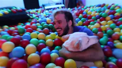 Turning House Into Ball Pit 100000 Balls Youtube