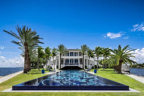 Luxury Homes For Sale in Miami FL | Miami Mansions For Sale