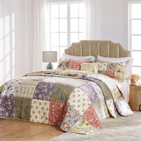 Old Fashioned Bedspreads - Retro Barn Country Linens