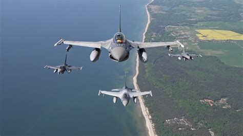 Watch Romanian Jets Fly In Formation As They Sign Off On Nato S Baltic