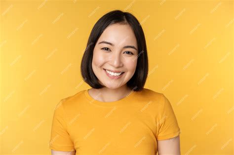 Premium Photo Close Up Portrait Of Beautiful Asian Woman Smiling