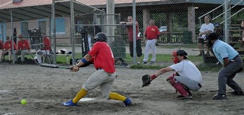 Huntsvilles Mens Fastball League Is Small But Dedicated Huntsville