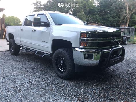 2015 Chevrolet Silverado 2500 Hd With 18x9 20 Fuel Crush And 28570r18