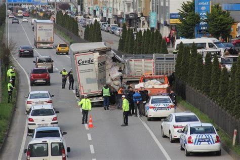 Karadeniz Sahil Yolunda Zincirleme Trafik Kazas Uzun Kuyruklar Olu Tu