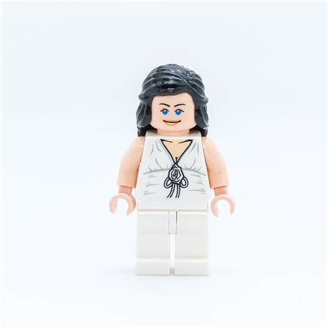 Lego Indiana Jones Marion Ravenwood White Outfit Minifigure