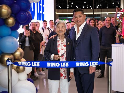 Bing Lee Macquarie Centre Ribbon Cutting Yenda And Lionel Lee 1200x900