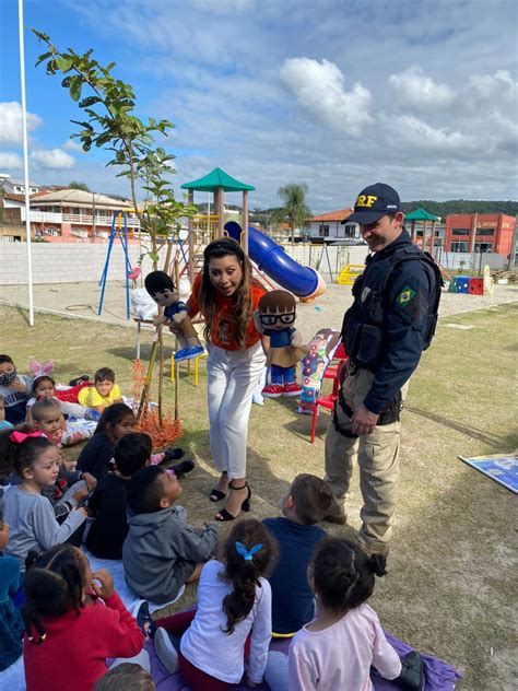 Maio Amarelo PRF e Instituto Anjos Maura de Oliveira promovem ação