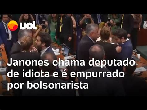 Bate boca entre Janones e deputado bolsonarista termina em empurrão