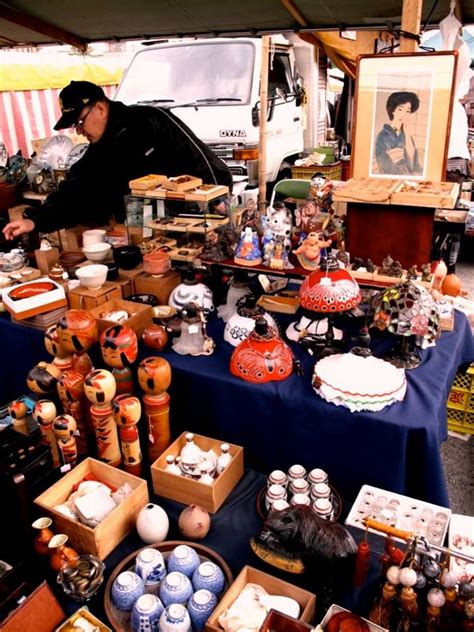 Flea Market In Japan Flea Market Finds Flea Markets Antique Market