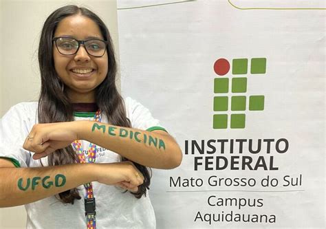 Estudante De Anos Aprovada Em Medicina Na Ufgd Portal Top M Dia News