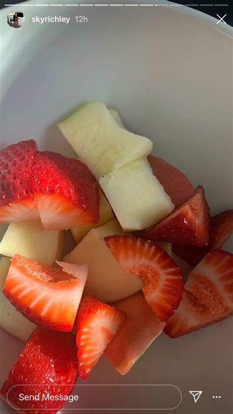 Pin By Kamerynn On Ig Stories Aesthetic Food Food Fruit Salad