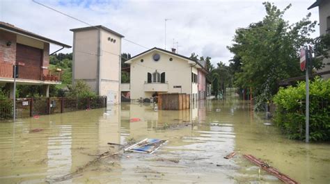 Catorce muertos y pérdidas millonarias en Emilia Romaña por las