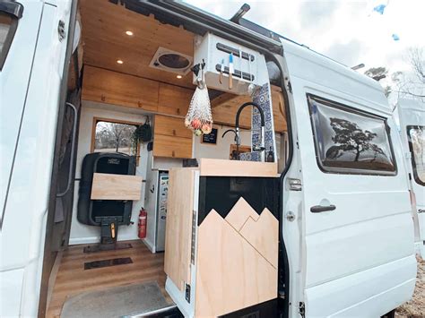 Mercedes Sprinter Van Conversion Floor Plans | Viewfloor.co