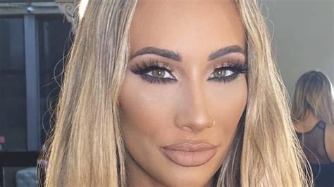 Wwe Star Carmella Announces She S Pregnant After Two Miscarriages