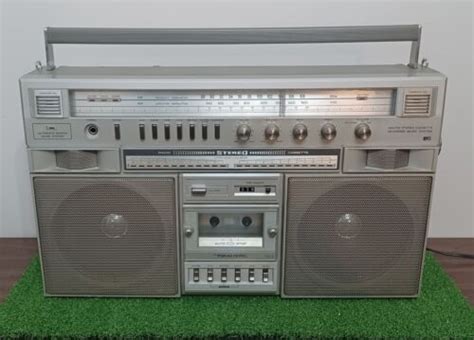 Vintage 80s Realistic Scr 8 Boombox Silver 14 778 As Is Parts Or Repair