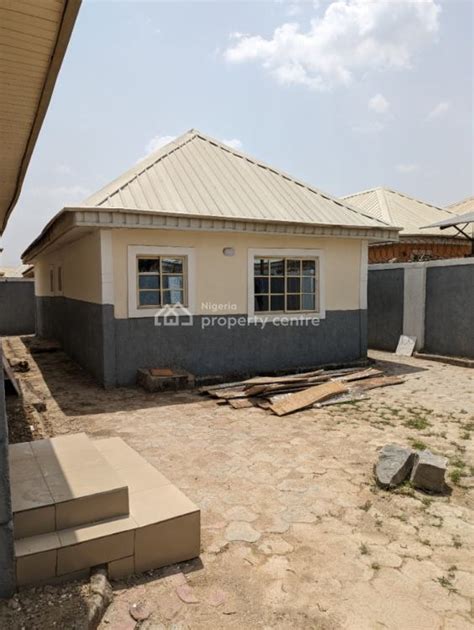 For Sale Clean Bedroom Detached Bungalow With Bq And Gate House