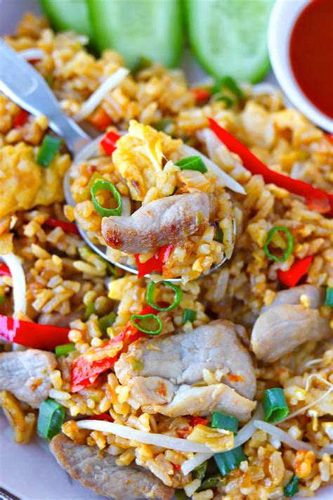 Spicy Thai Pork Fried Rice (30 minute one wok wonder!) - That Spicy Chick